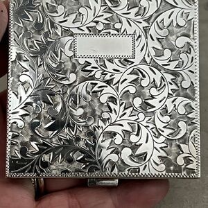 Elegant Silver Floral Compact